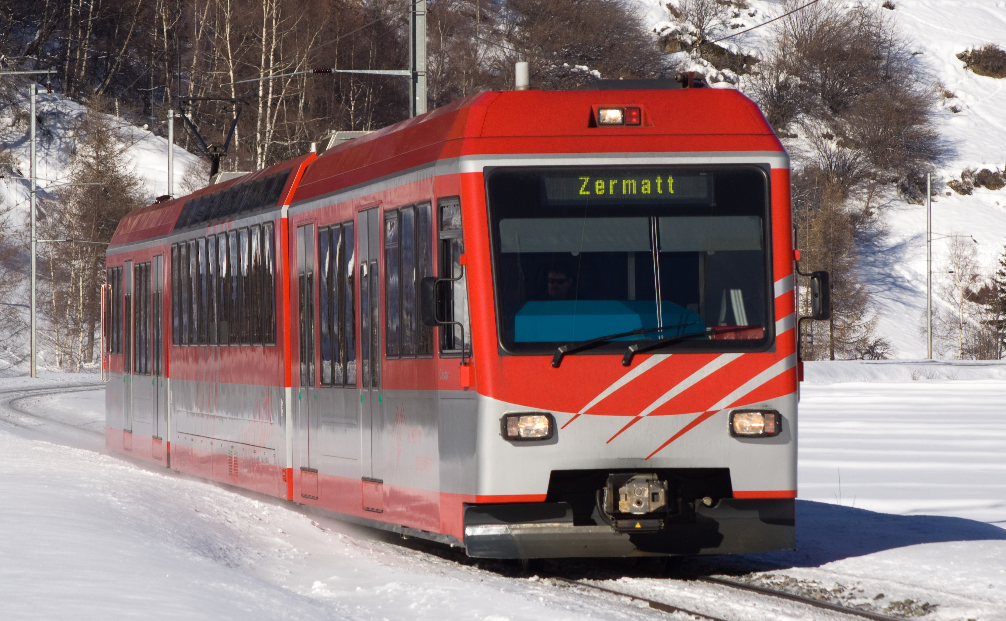 BDSeh 4/8 "ZermattShuttle" der MGB zwischen Zermatt und Täsch